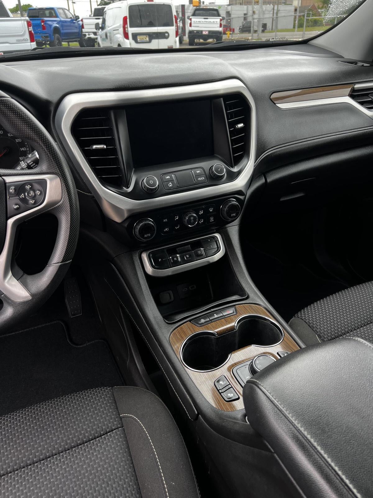 2023 GMC Acadia SLE