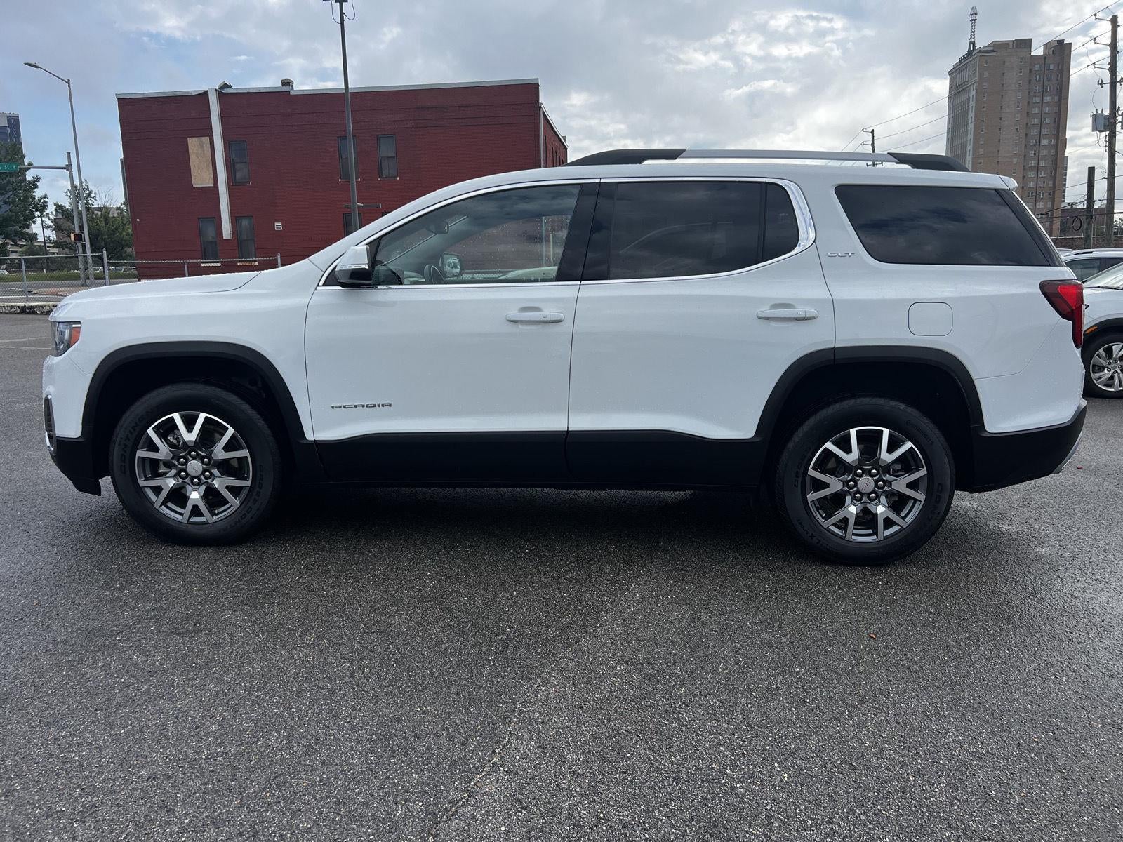 2023 GMC Acadia SLT
