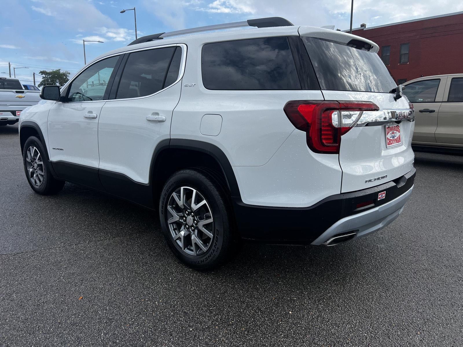 2023 GMC Acadia SLT