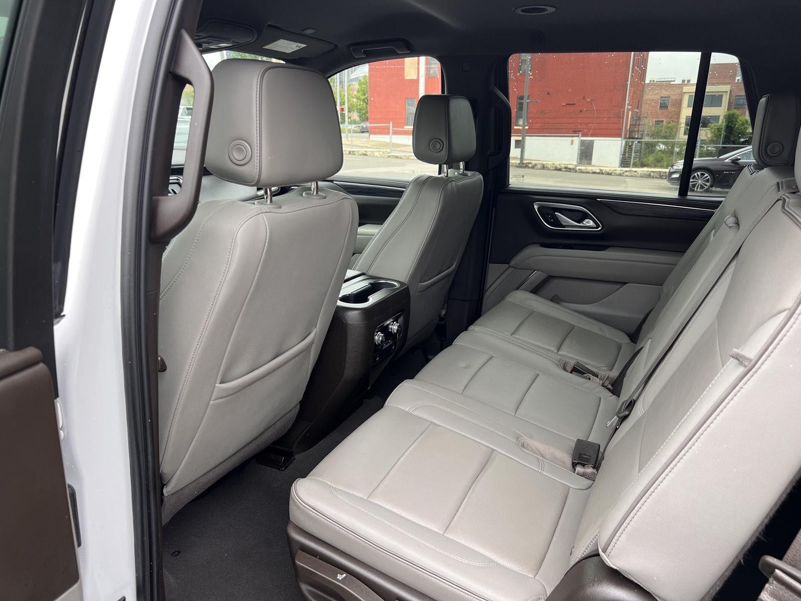 2023 GMC Yukon SLT