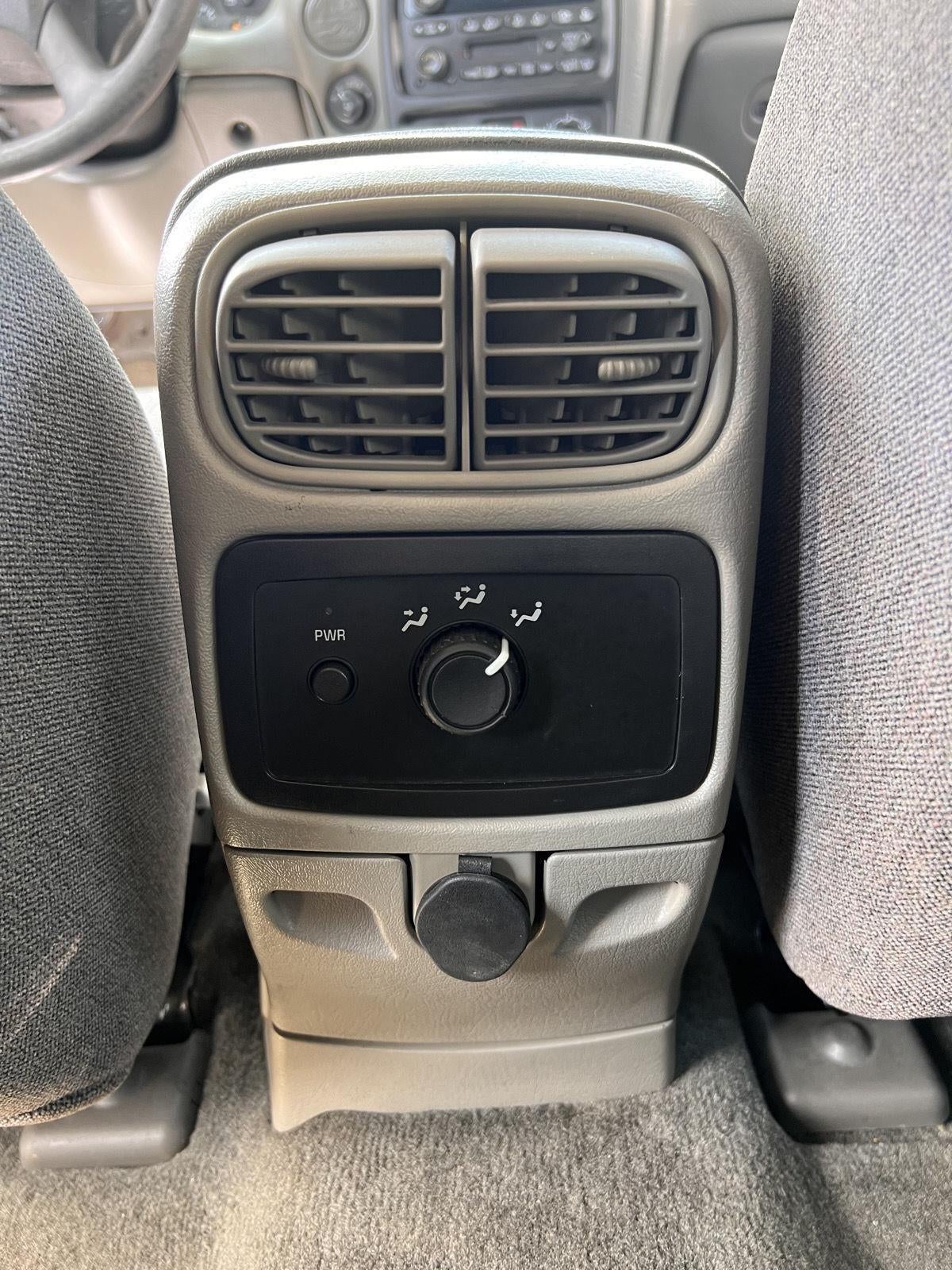 2004 Chevrolet Trailblazer LS