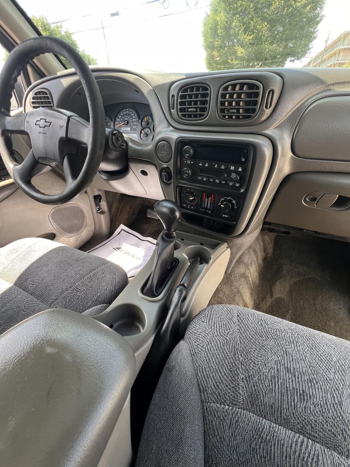 2004 Chevrolet Trailblazer LS