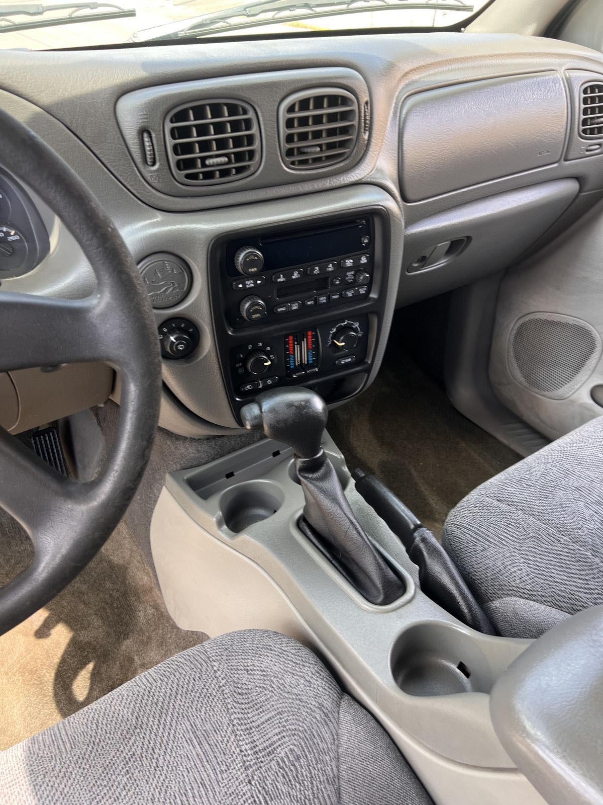 2004 Chevrolet Trailblazer LS