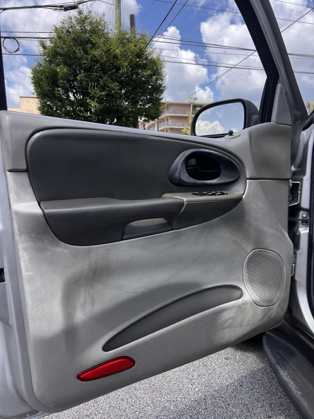 2004 Chevrolet Trailblazer LS