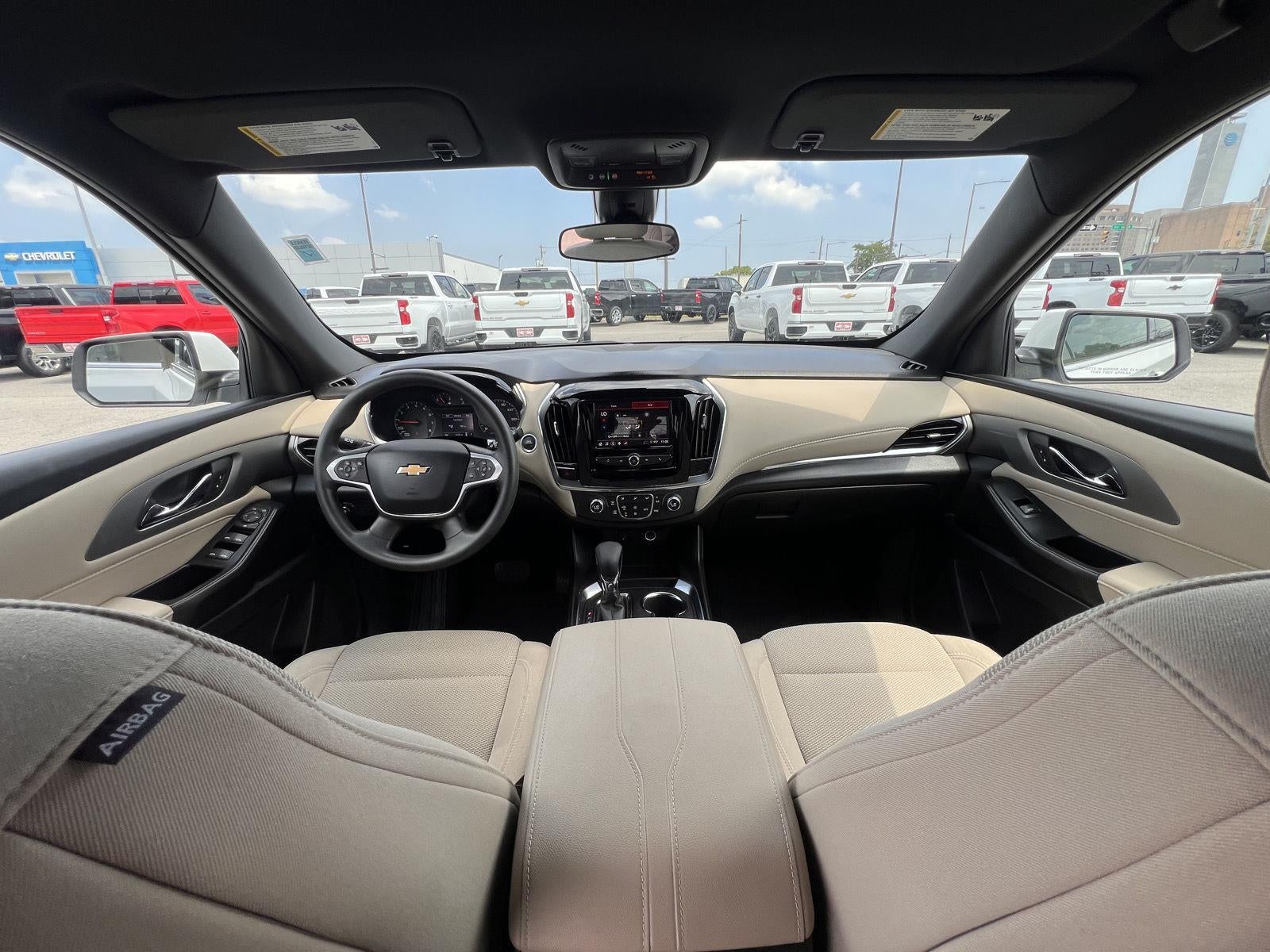2023 Chevrolet Traverse LS
