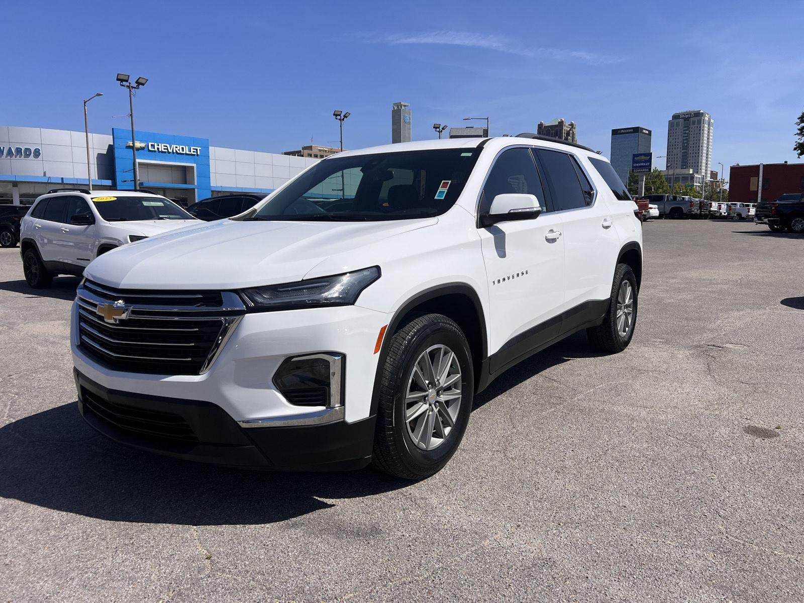 2023 Chevrolet Traverse LT Cloth