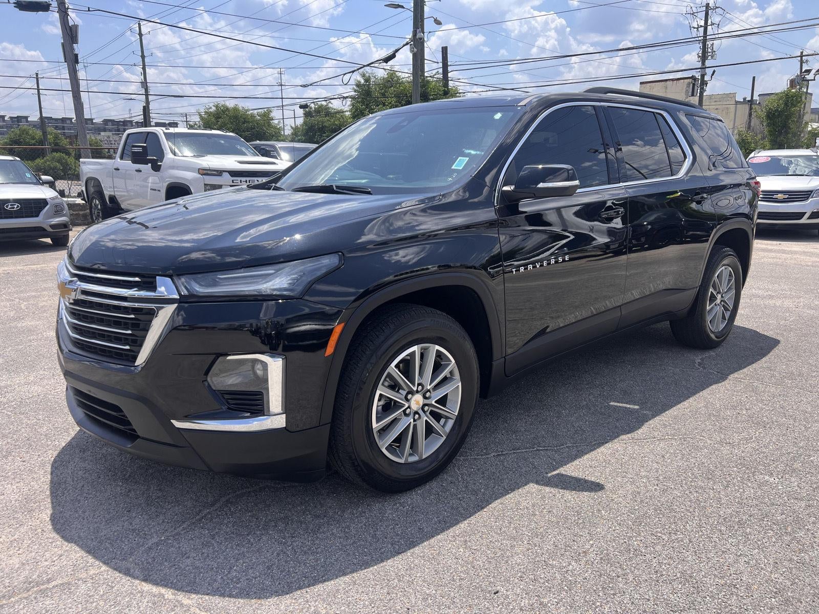 2023 Chevrolet Traverse LT Cloth