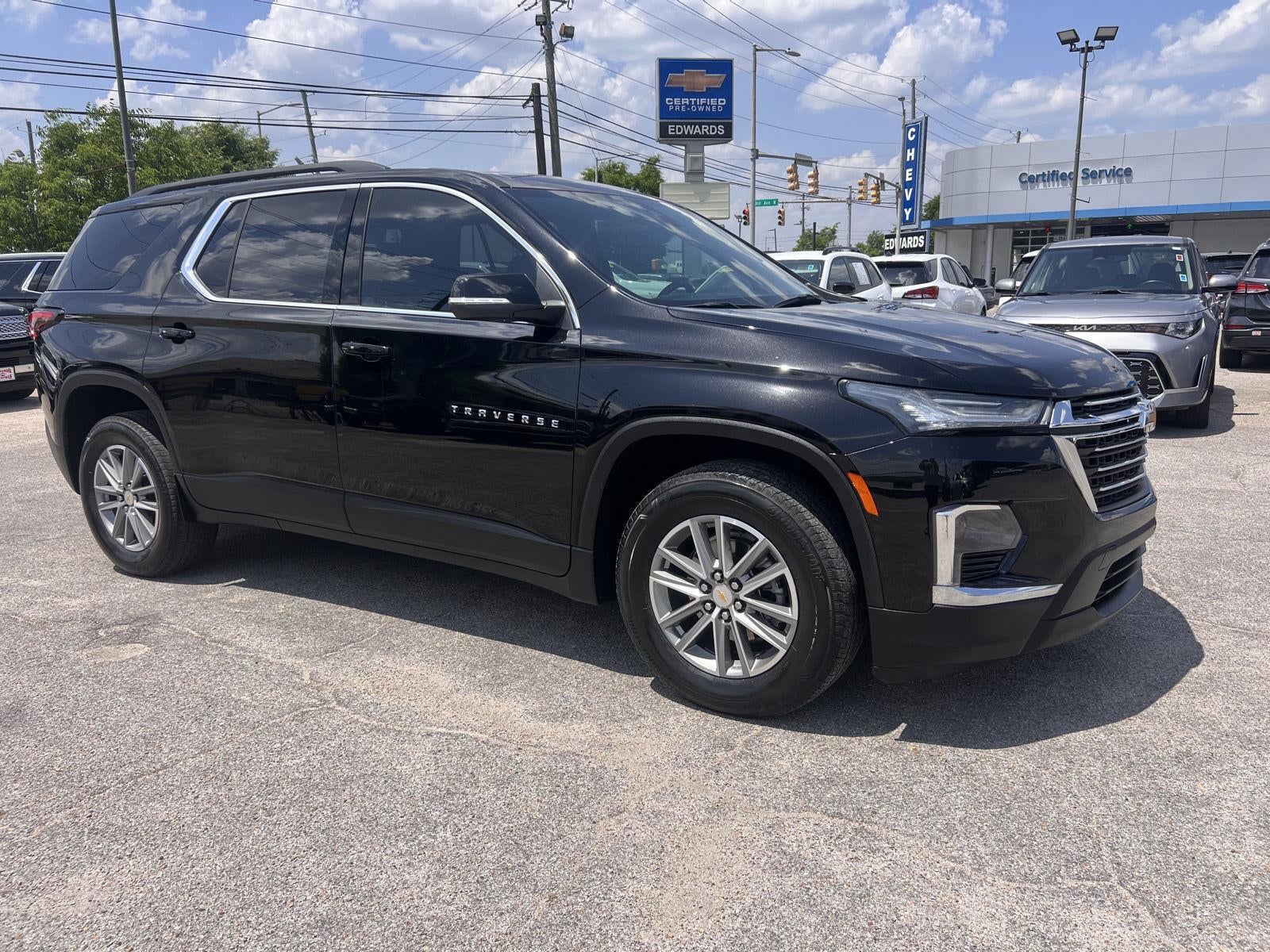 2023 Chevrolet Traverse LT Cloth