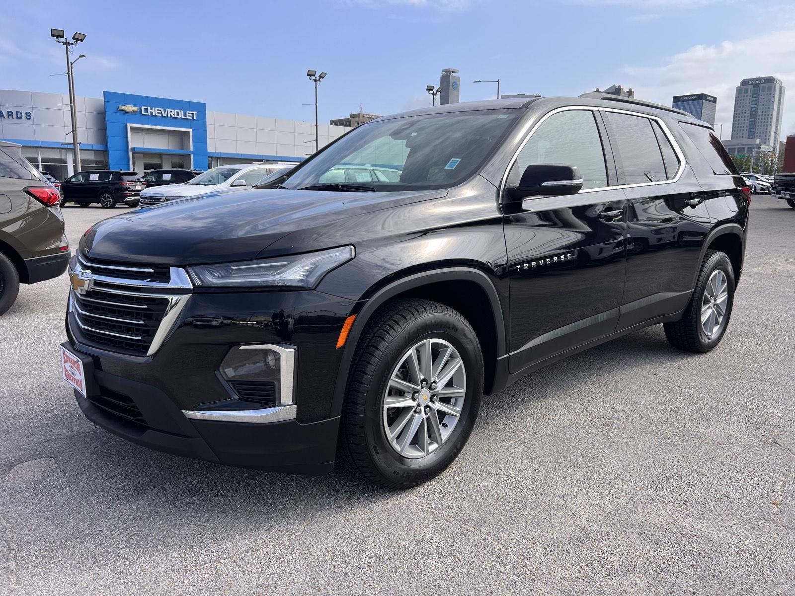 2023 Chevrolet Traverse LT Cloth