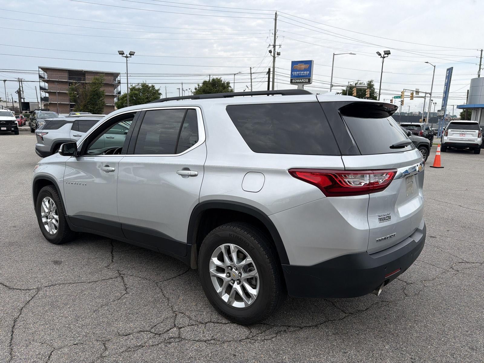 2020 Chevrolet Traverse LT Cloth