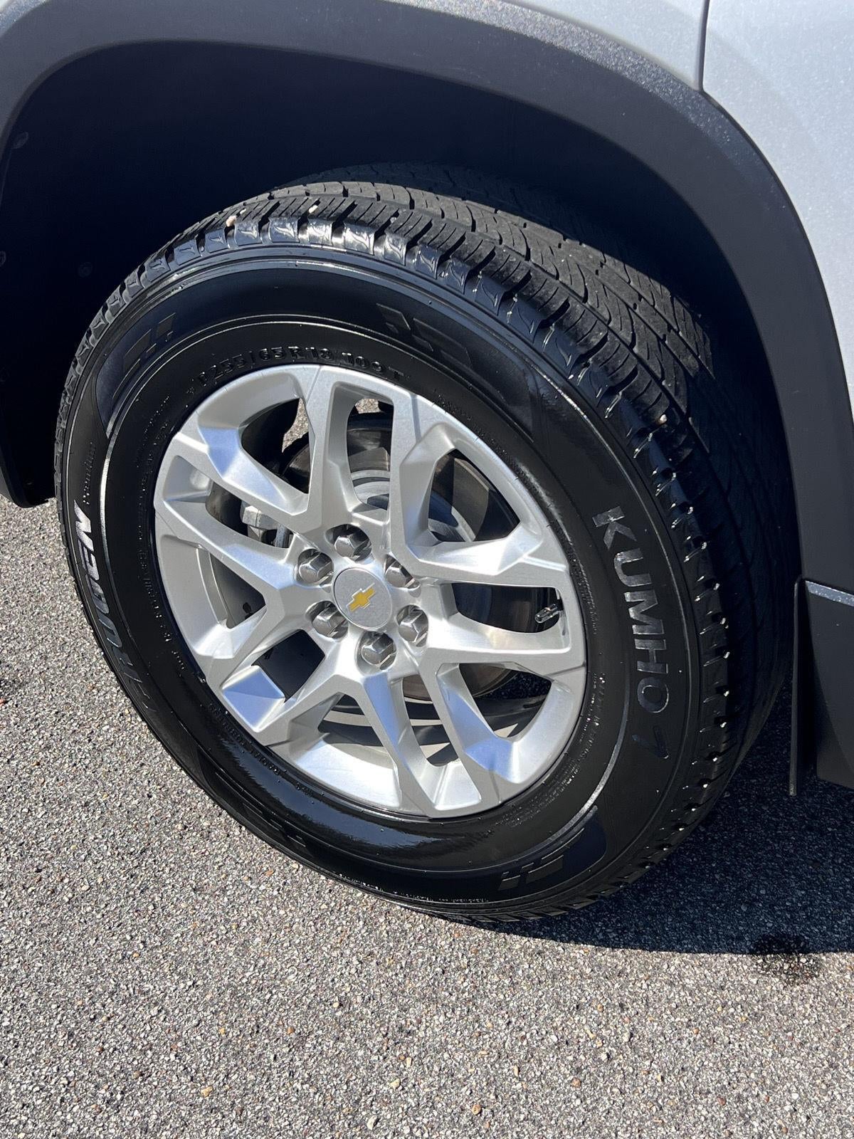 2020 Chevrolet Traverse LT Cloth