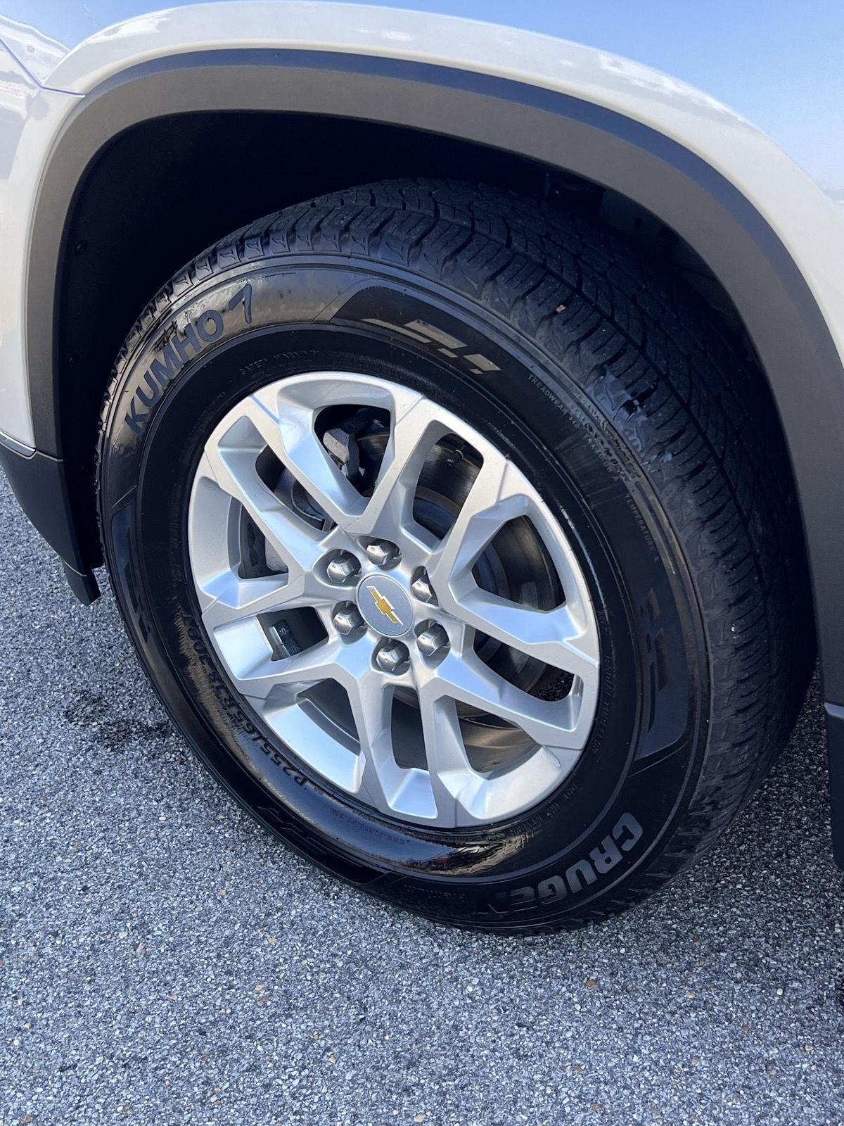 2020 Chevrolet Traverse LT Cloth