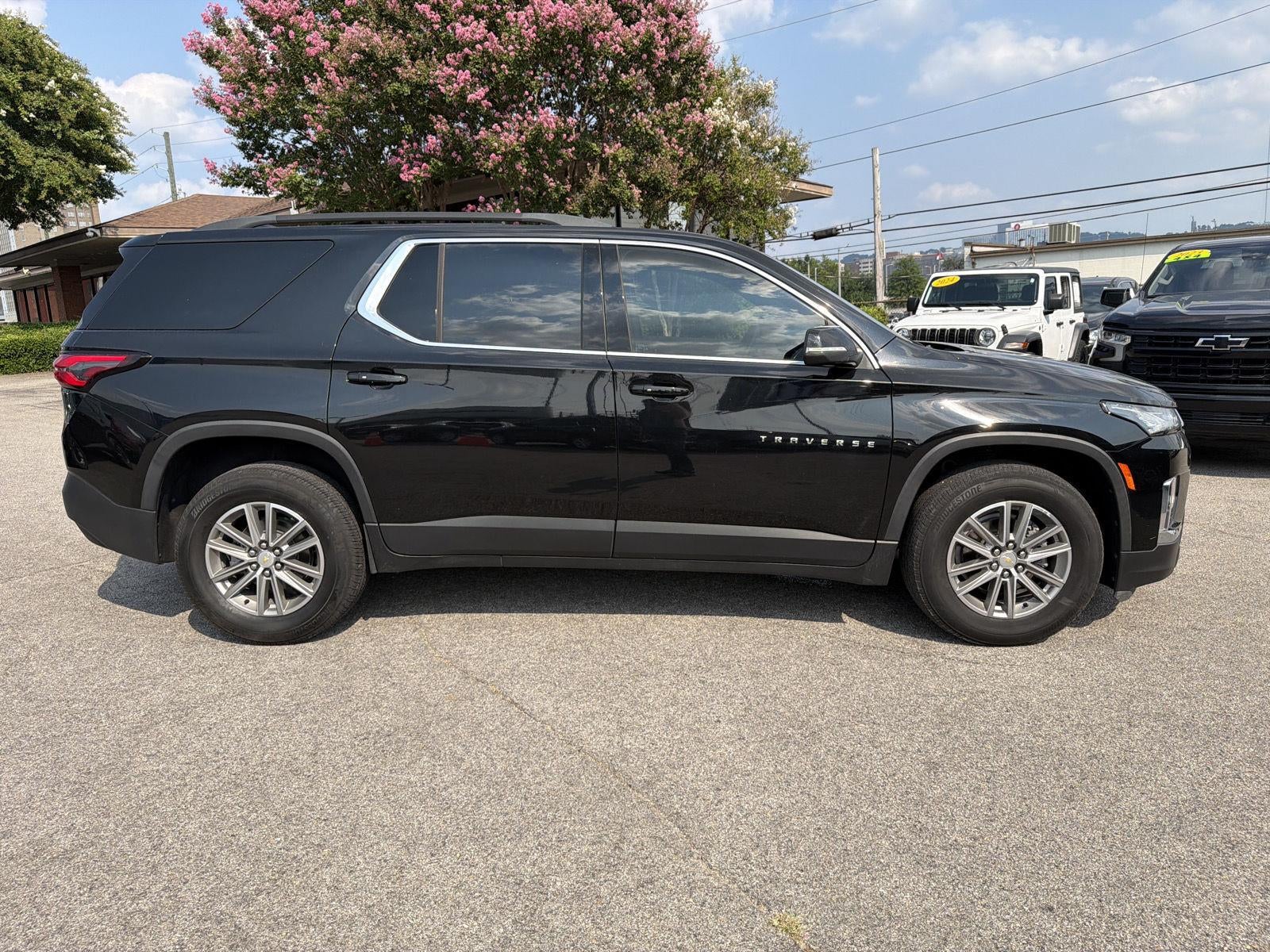 2024 Chevrolet Traverse Limited LT Cloth