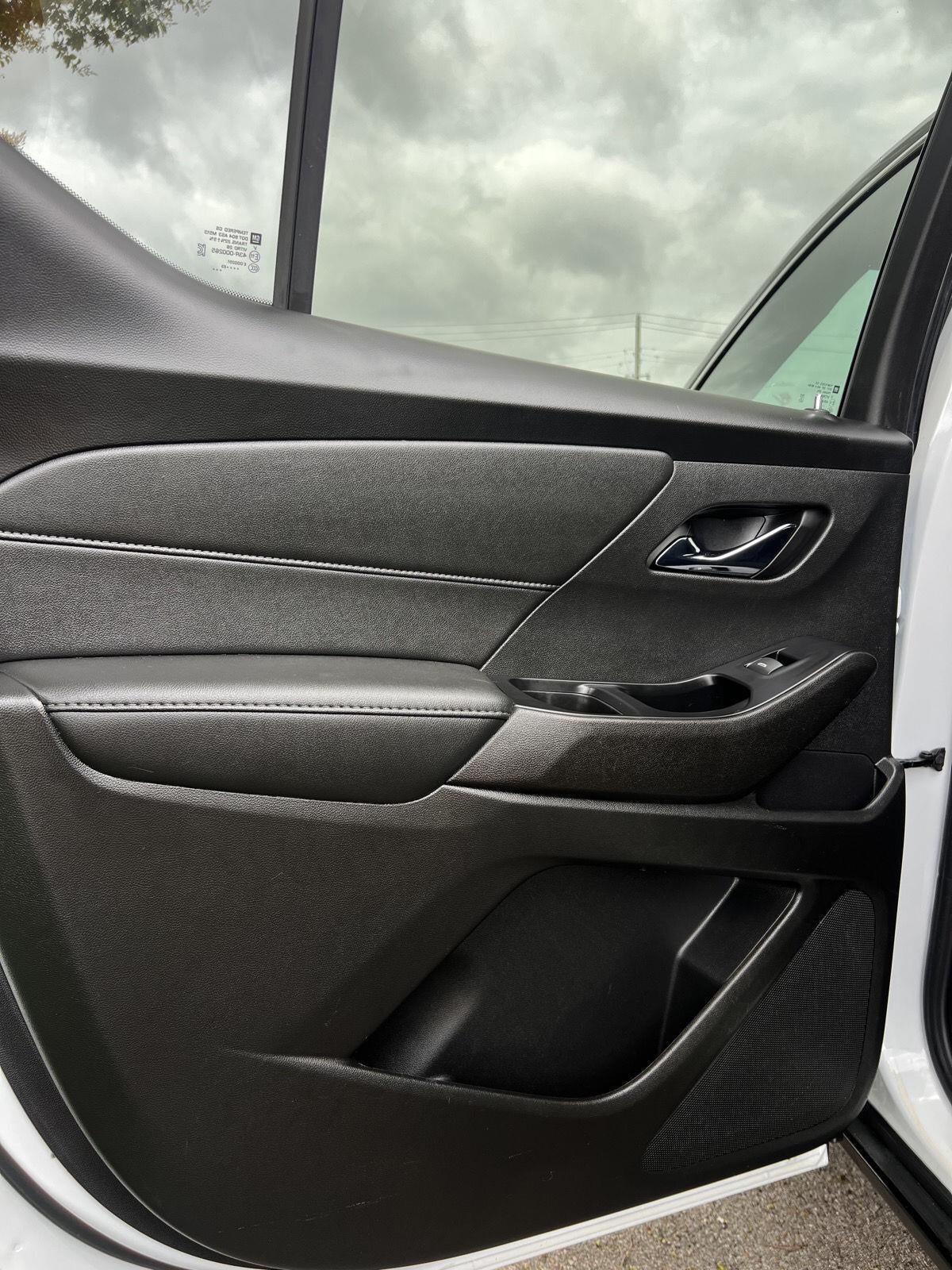2023 Chevrolet Traverse 2FL