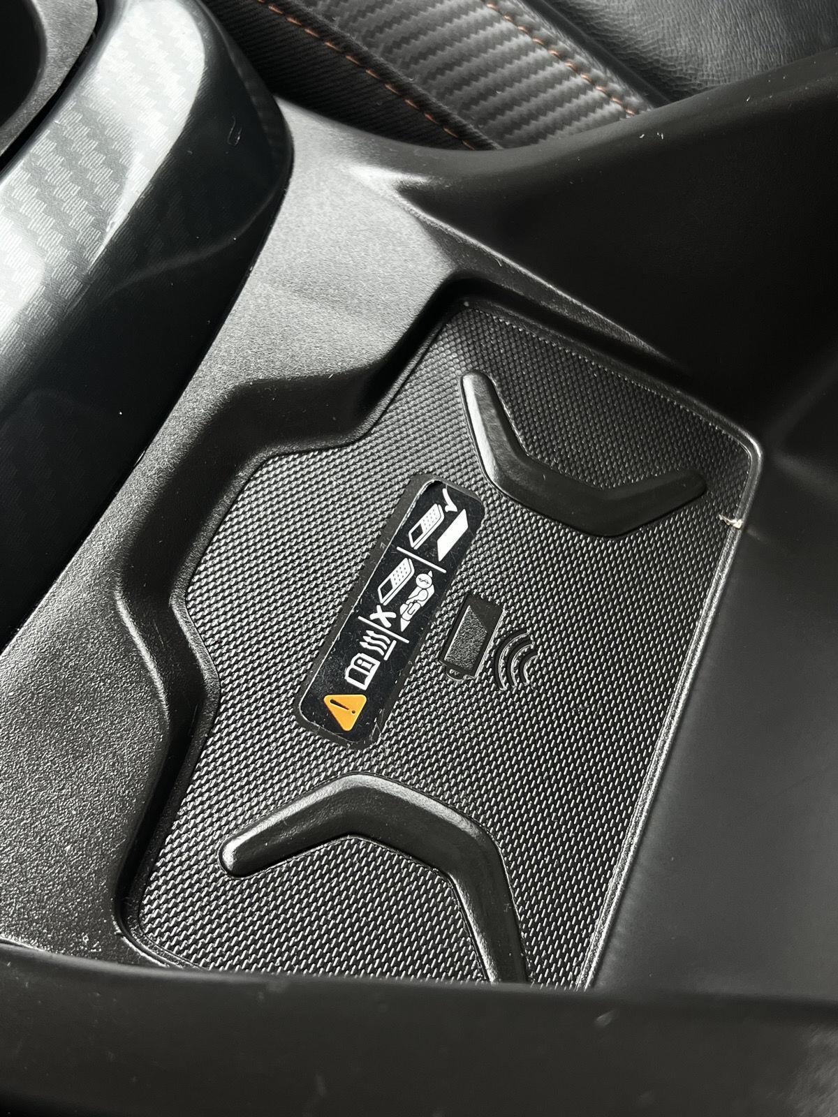 2021 GMC Canyon 4WD AT4 w/Leather