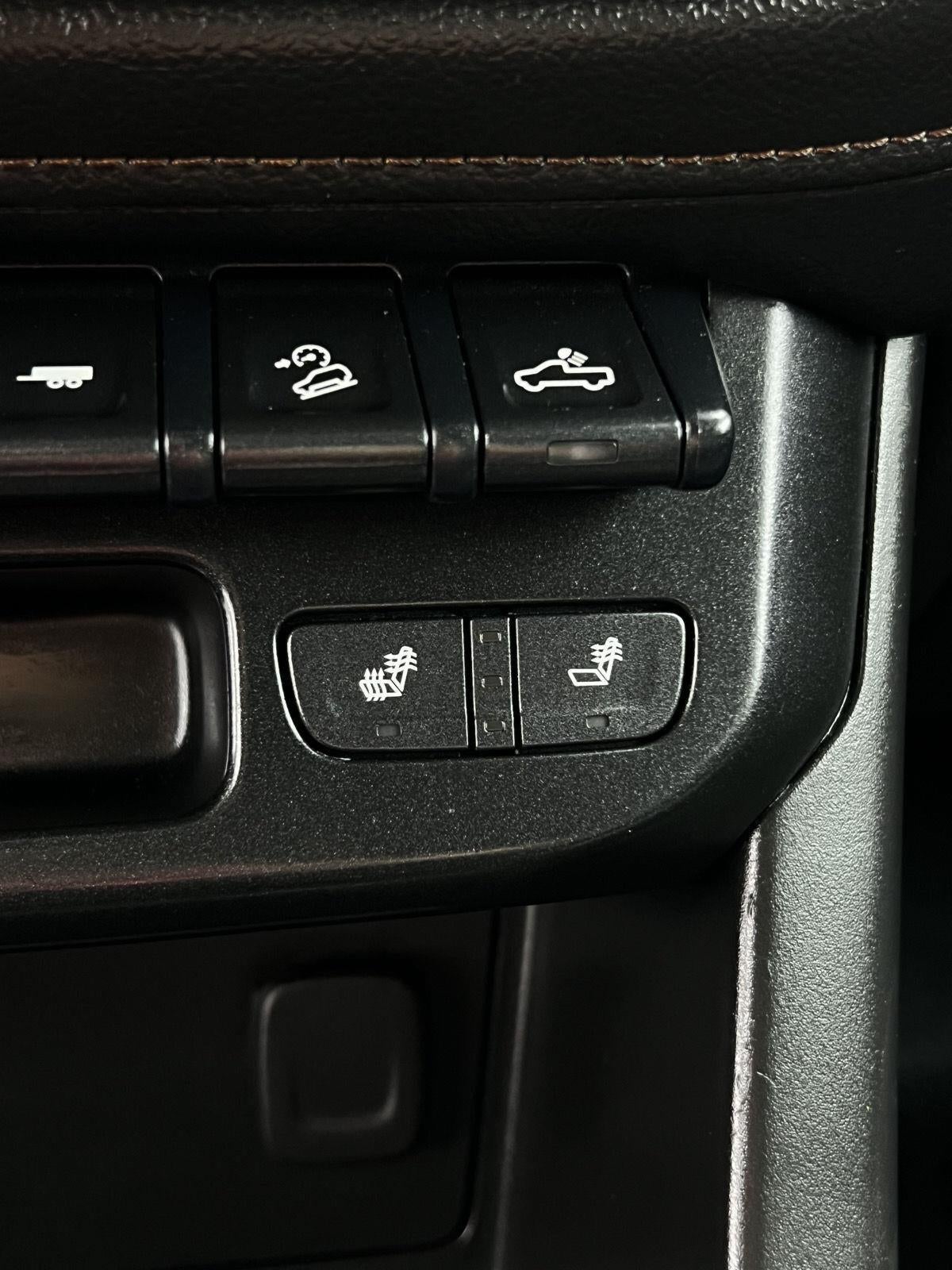2021 GMC Canyon 4WD AT4 w/Leather