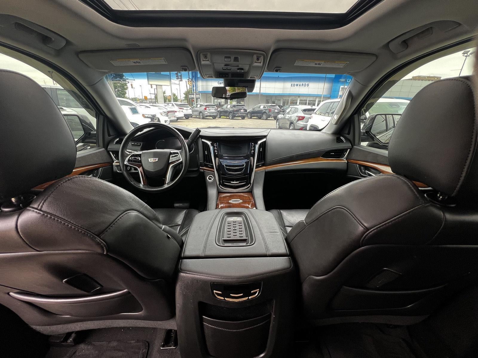 2017 Cadillac Escalade Luxury