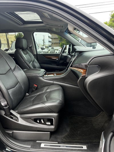 2017 Cadillac Escalade Luxury
