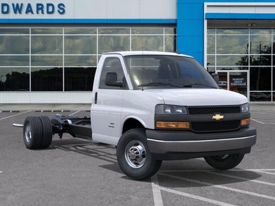 2025 Chevrolet Express Cutaway 3500 1WT