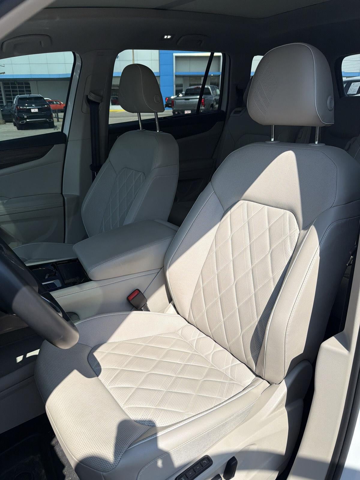 2025 Volkswagen Atlas 2.0T SEL Premium R-Line