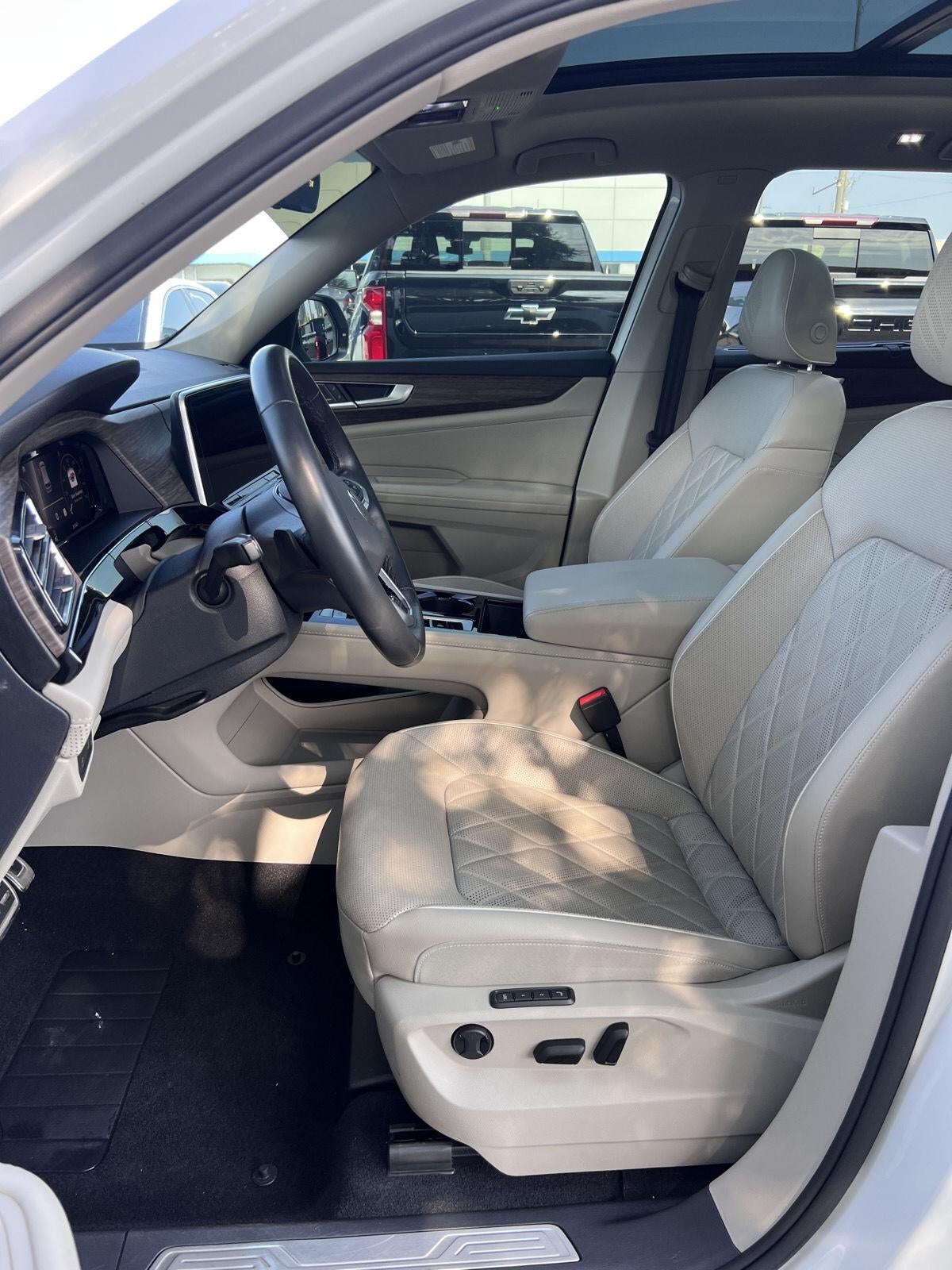 2025 Volkswagen Atlas 2.0T SEL Premium R-Line