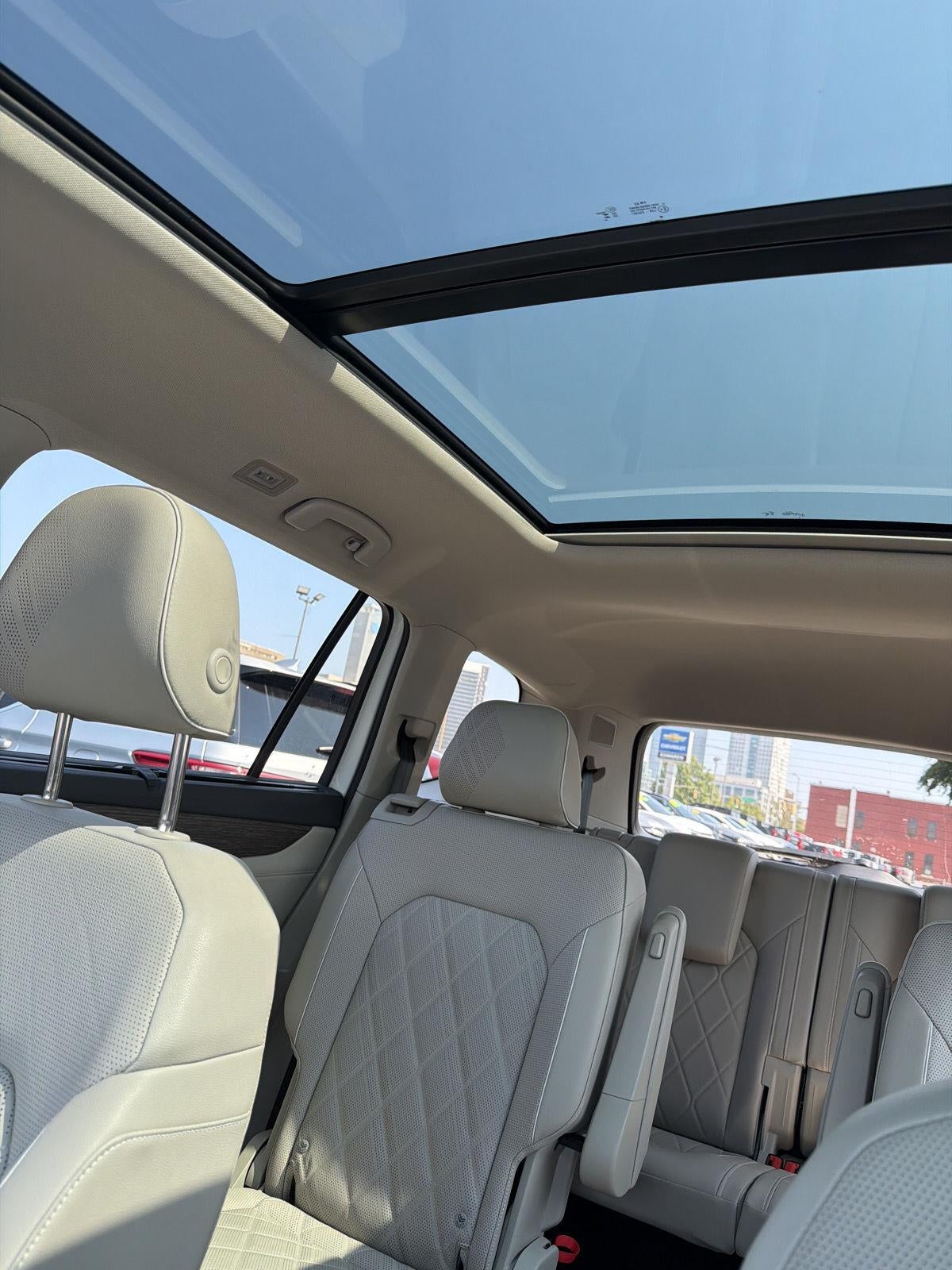 2025 Volkswagen Atlas 2.0T SEL Premium R-Line