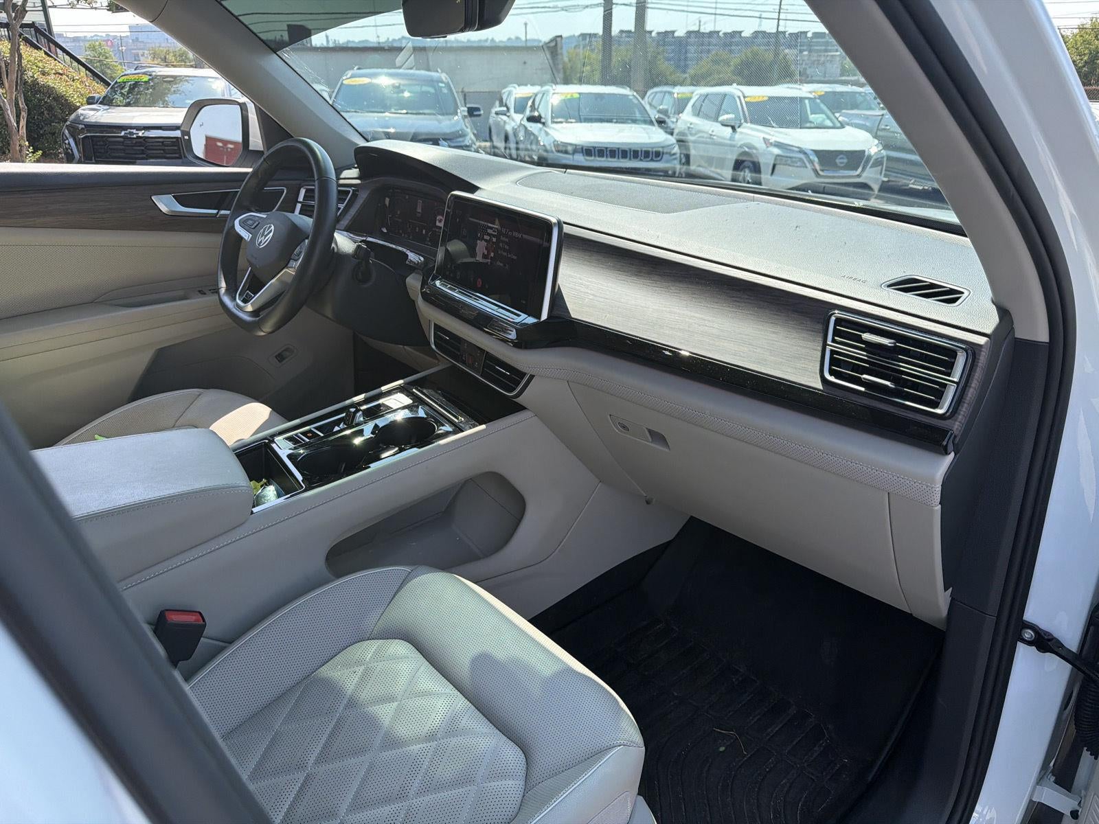 2025 Volkswagen Atlas 2.0T SEL Premium R-Line