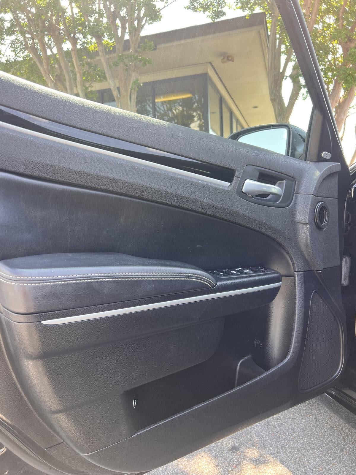 2023 Chrysler 300 300S