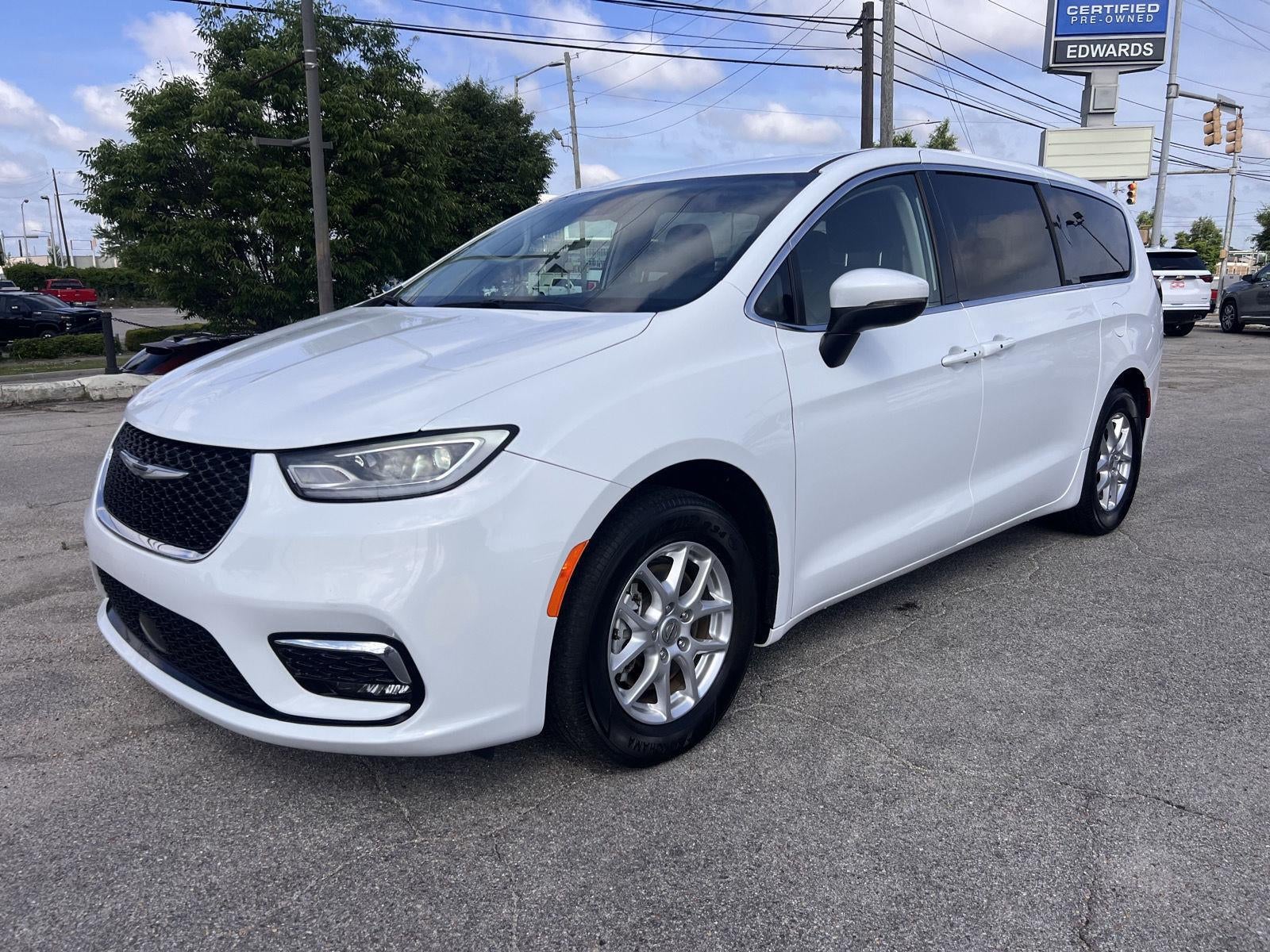 2023 Chrysler Pacifica Touring L