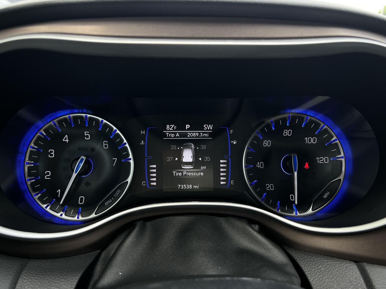 2023 Chrysler Voyager LX