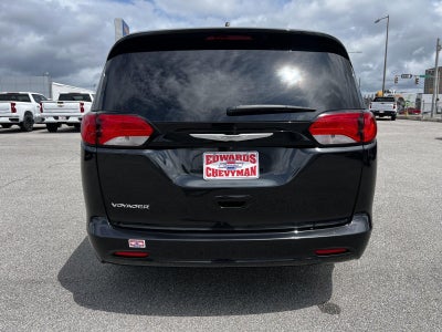 2023 Chrysler Voyager LX