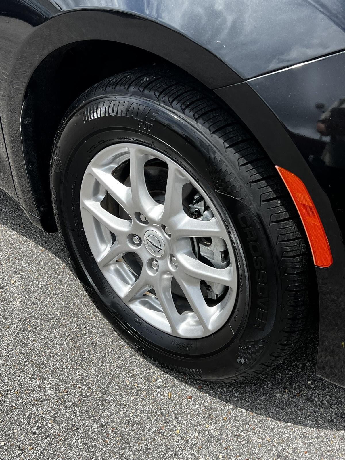 2023 Chrysler Voyager LX