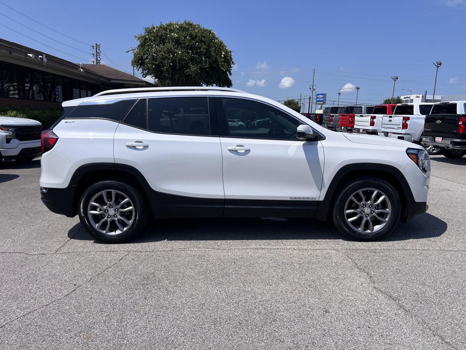 2022 GMC Terrain SLT