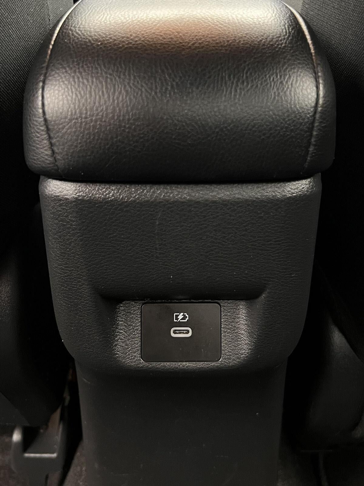 2023 Nissan Versa SV