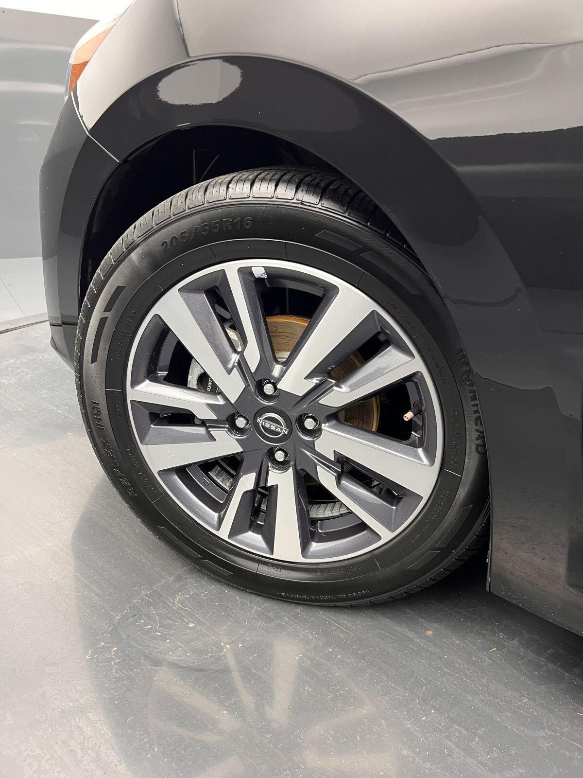 2023 Nissan Versa SV