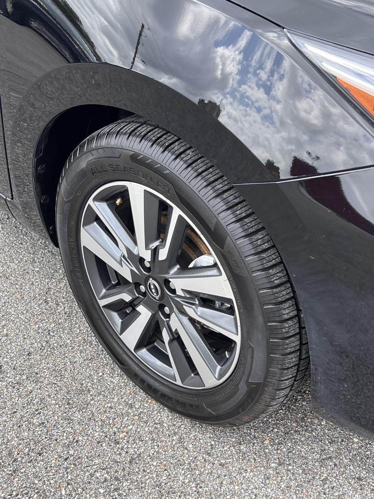 2024 Nissan Versa SV