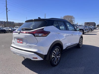 2023 Nissan Kicks SR