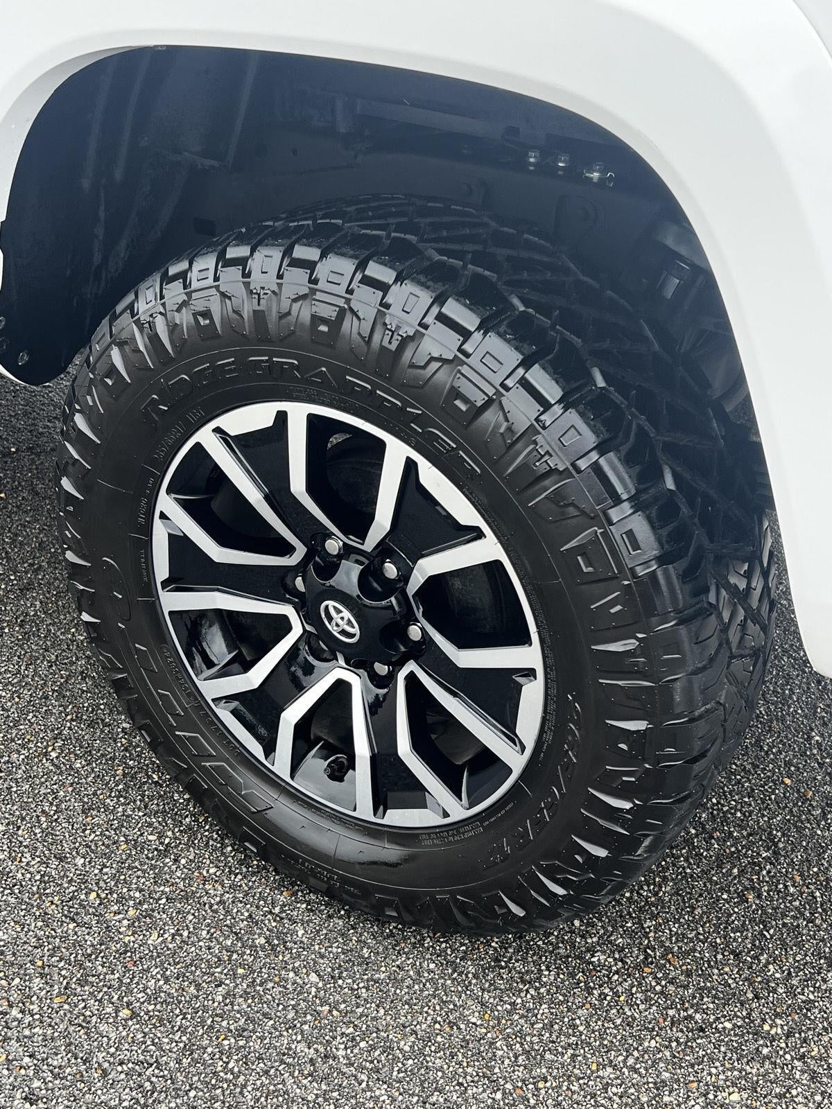 2022 Toyota Tacoma 4WD SR