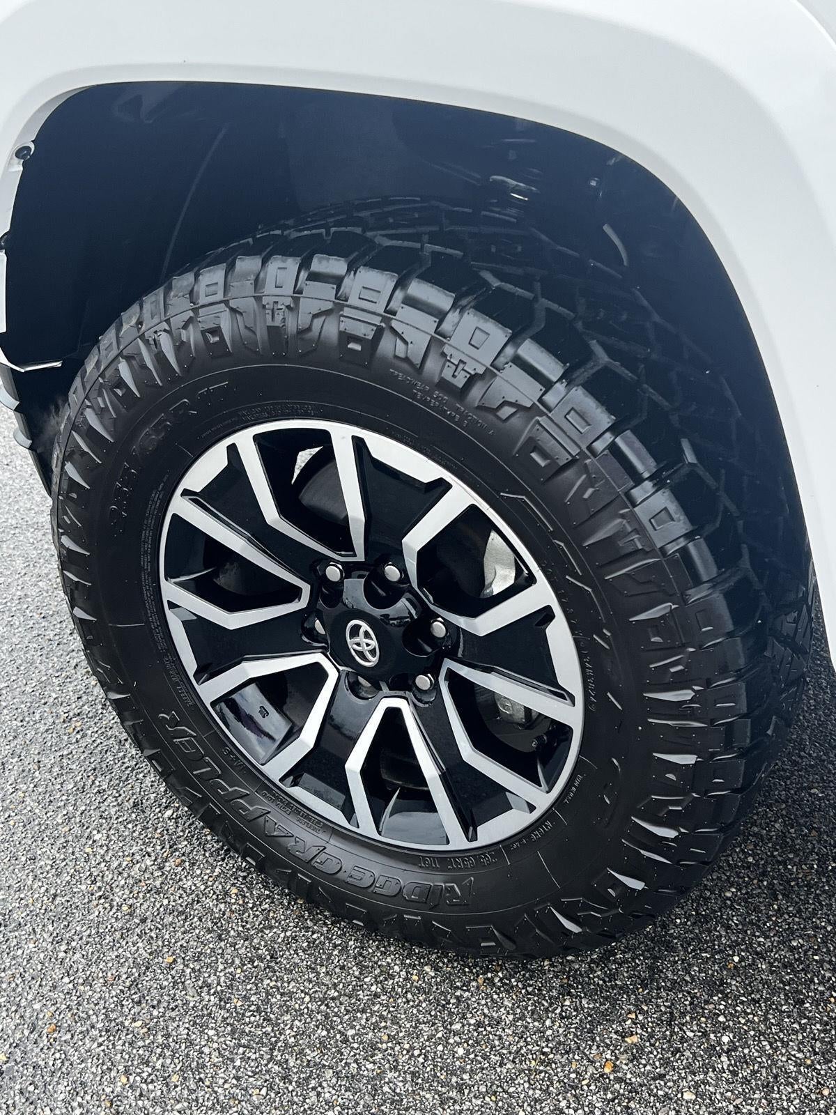2022 Toyota Tacoma 4WD SR