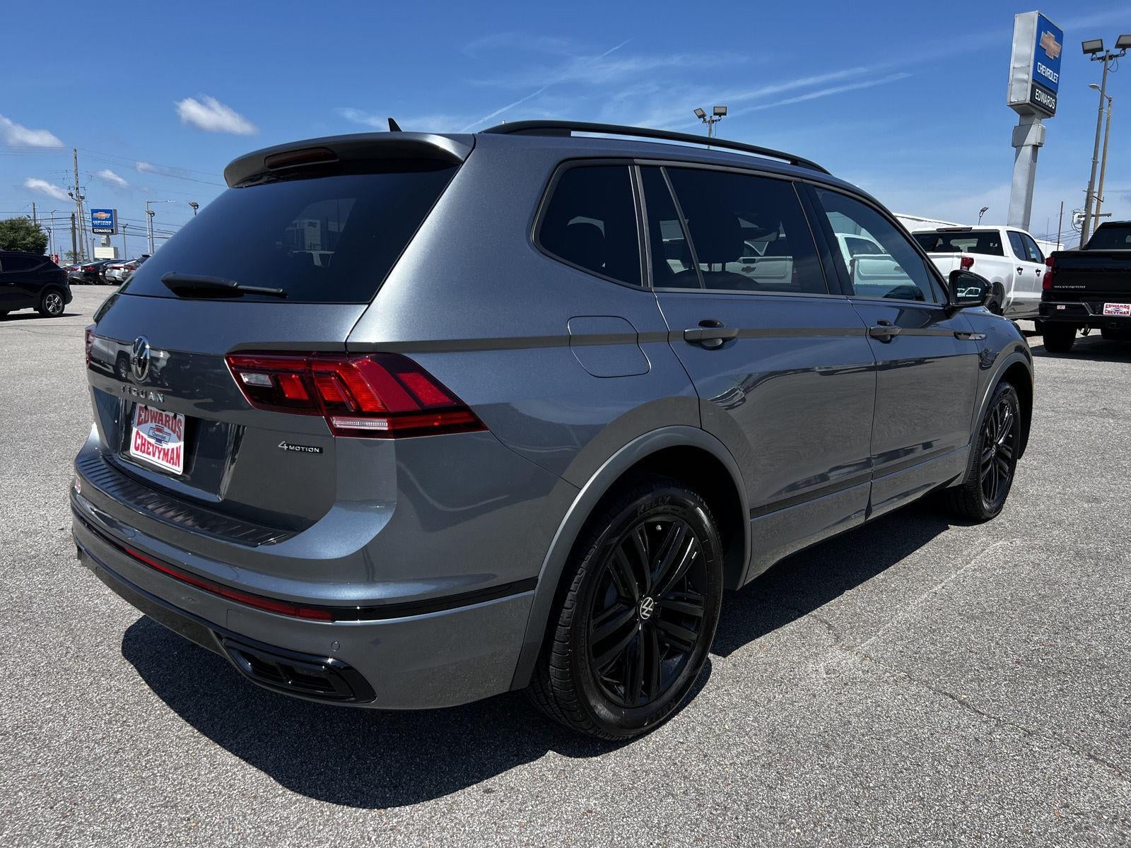 2022 Volkswagen Tiguan SE R-Line Black