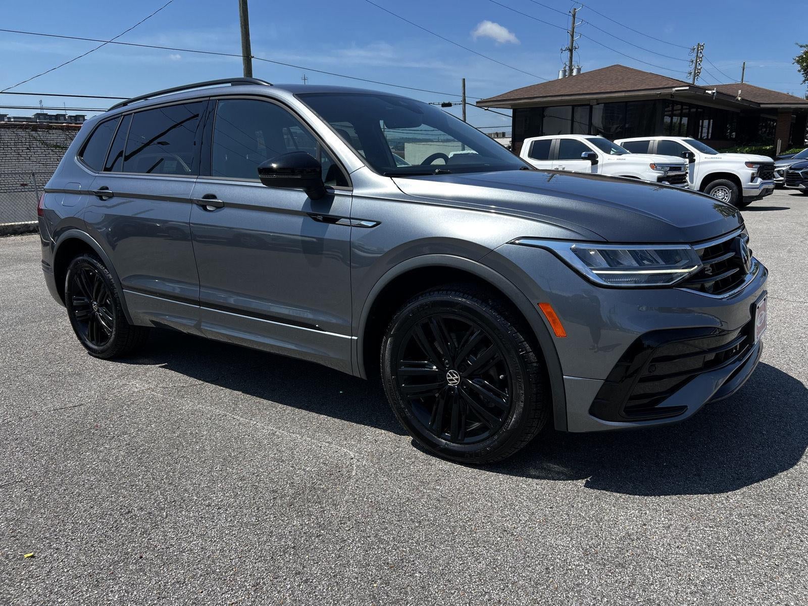 2022 Volkswagen Tiguan SE R-Line Black