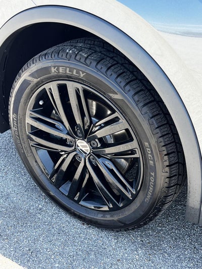 2022 Volkswagen Tiguan SE R-Line Black