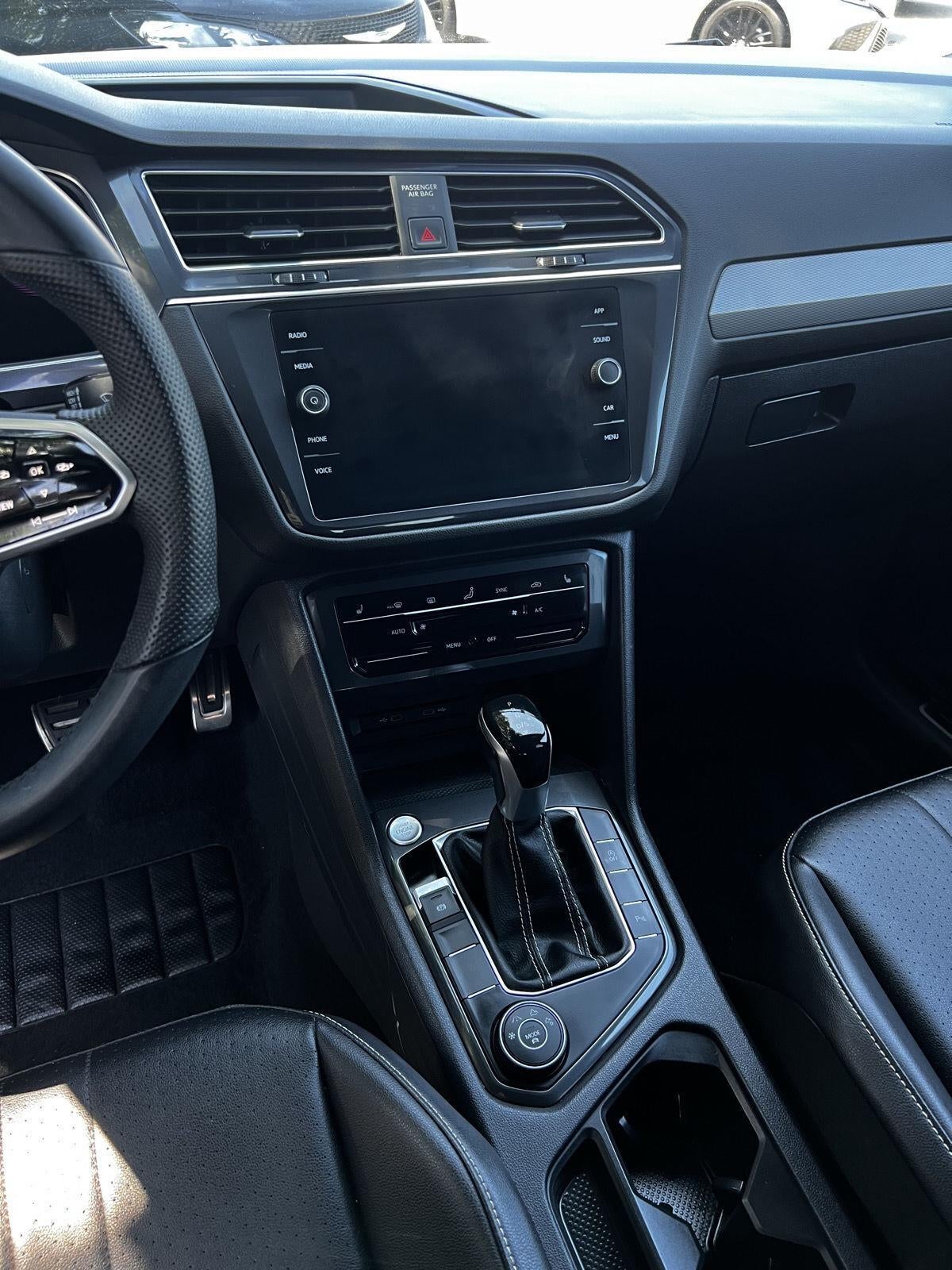 2022 Volkswagen Tiguan SE R-Line Black
