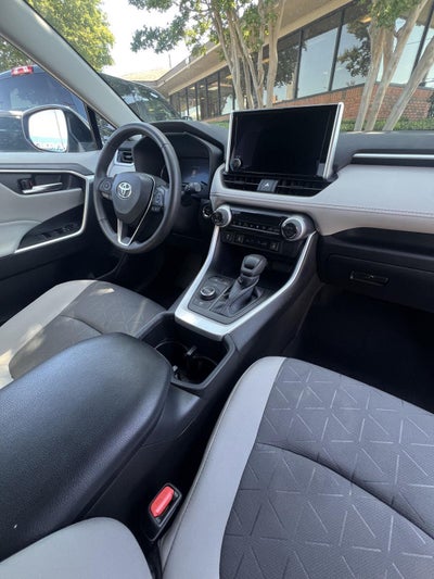 2024 Toyota RAV4 Hybrid XLE