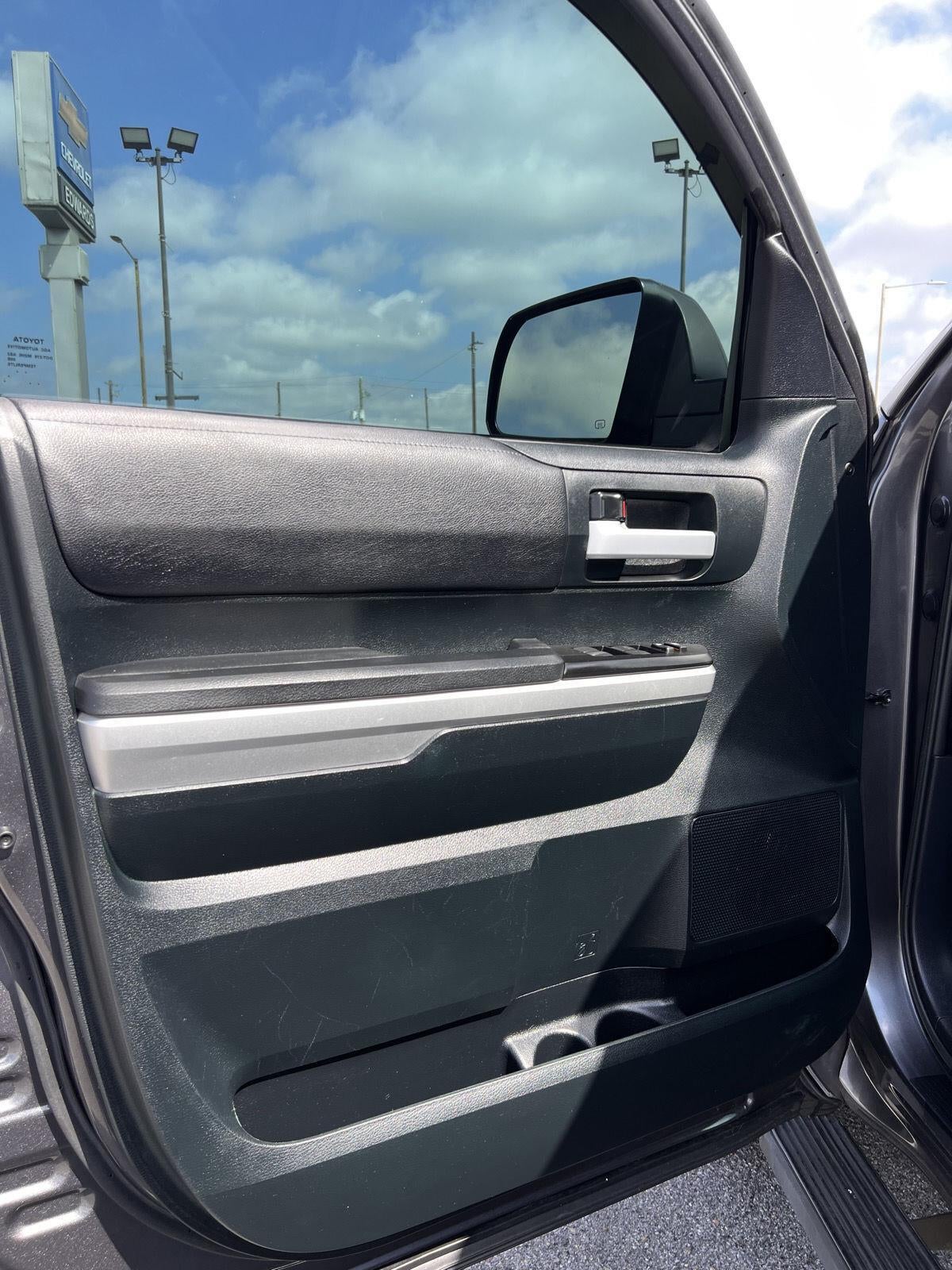 2017 Toyota Tundra 2WD SR5