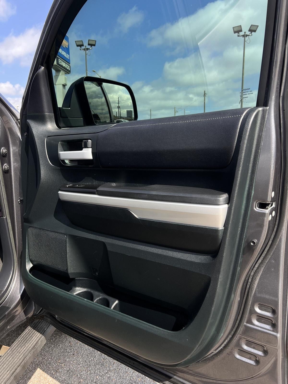2017 Toyota Tundra 2WD SR5