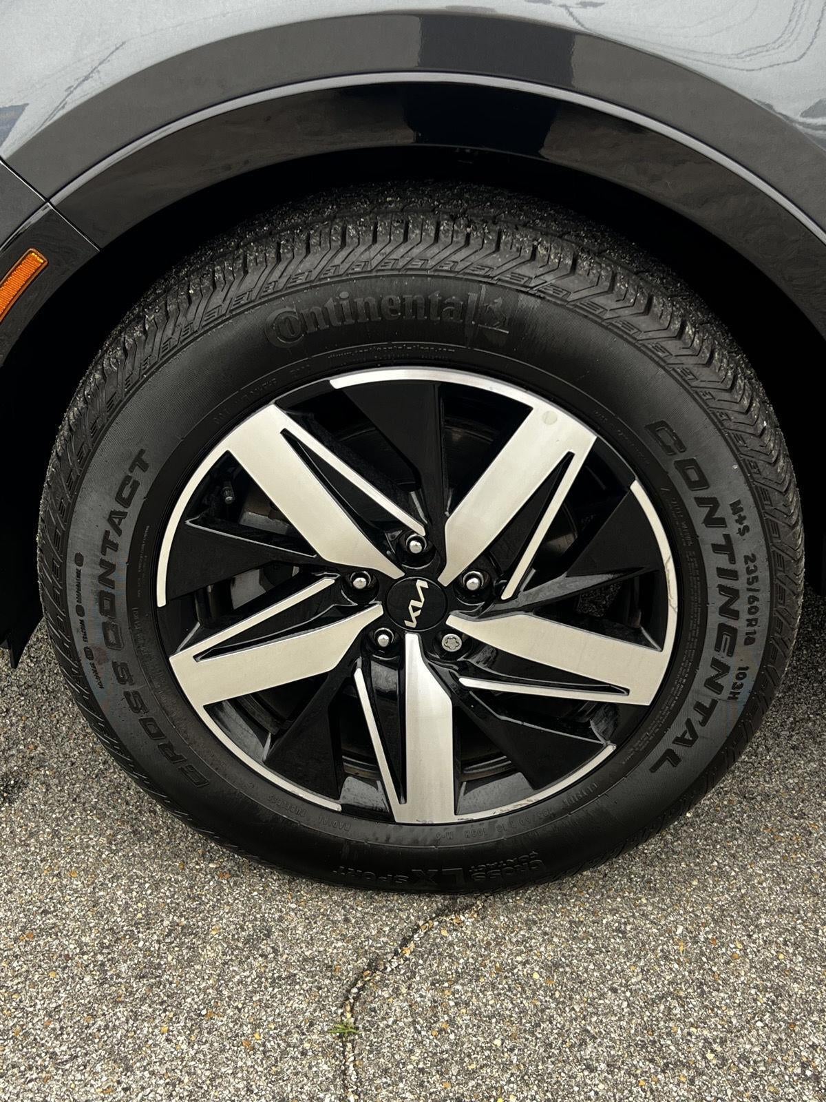 2023 Kia Sorento S