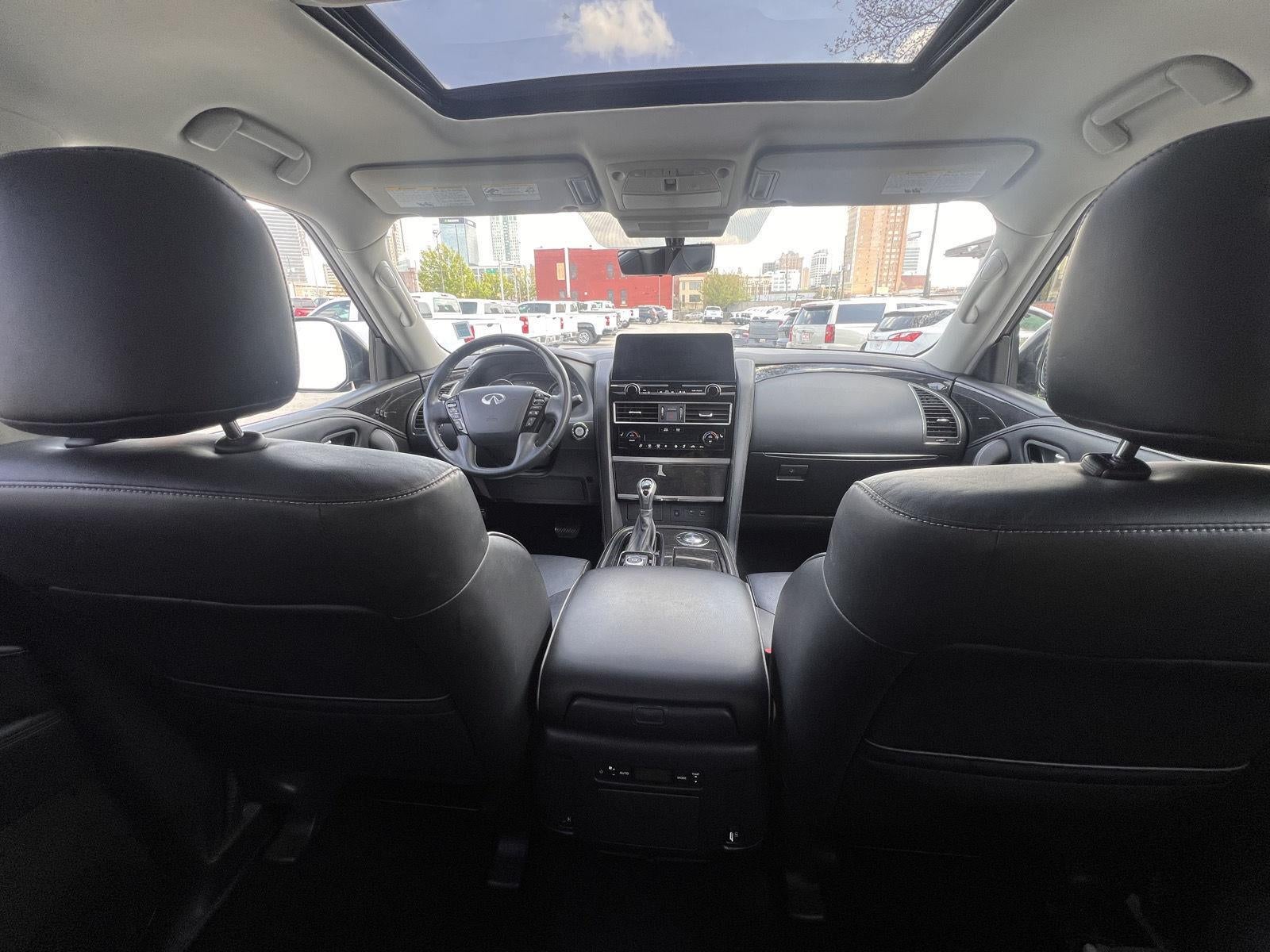 2024 INFINITI QX80 LUXE