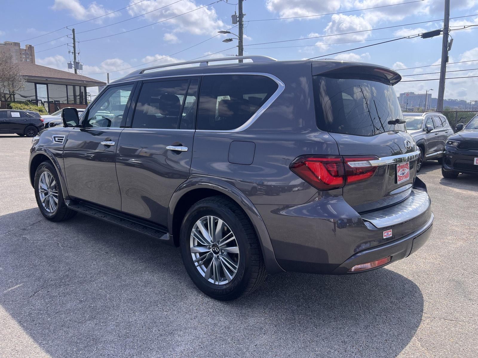 2024 INFINITI QX80 LUXE
