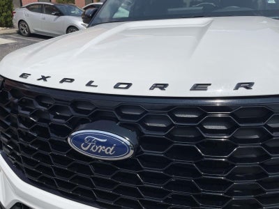 2025 Ford Explorer ST-Line